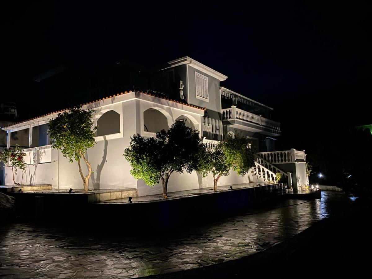 Villa Karras Питагорион Экстерьер фото