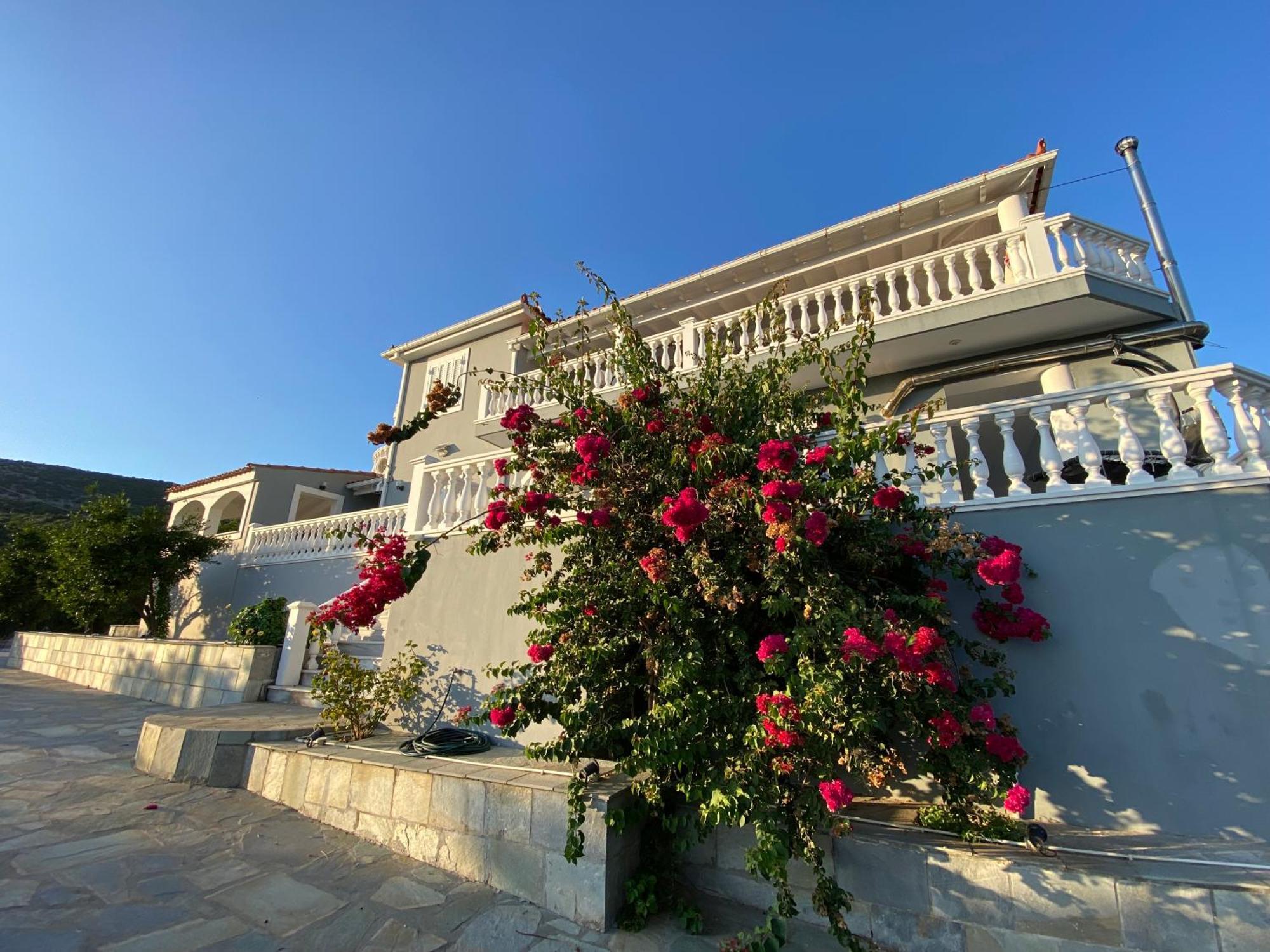 Villa Karras Питагорион Экстерьер фото